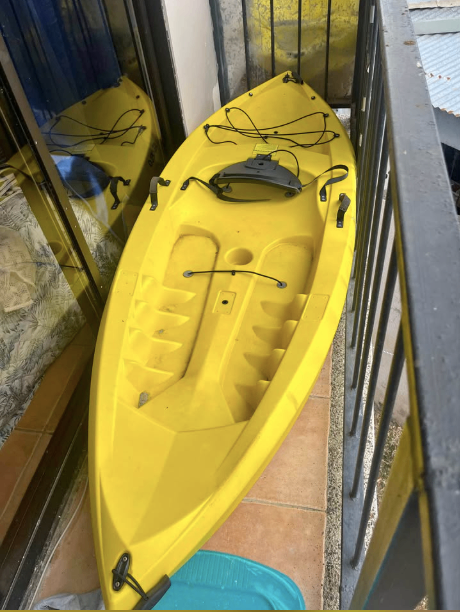 Kayak 1 plaza como nuevo – ideal para mar o río – Jacó Costa Rica