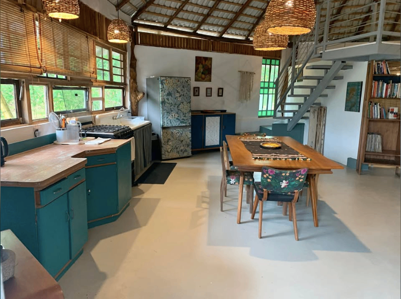 Casa en venta con terreno grande en Cóbano – cerca de Santa Teresa 
