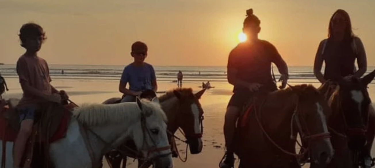 Horseback Riding Tour in Jacó | Mountain Trails & Beach Ride