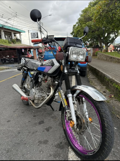 Moto Katana 200 con papeles – se vende o se cambia – Jacó Costa Rica