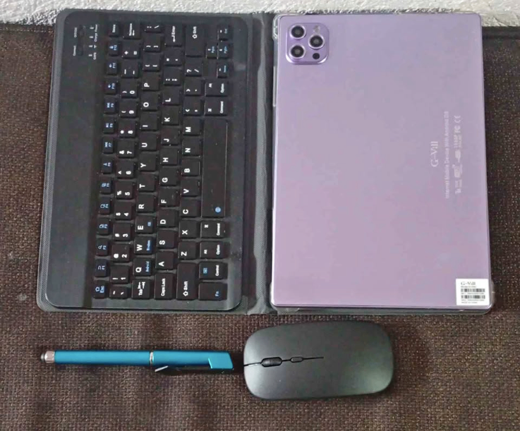 Tablet con teclado,mouse y lápiz – nueva – Jacó / Herradura Costa Rica