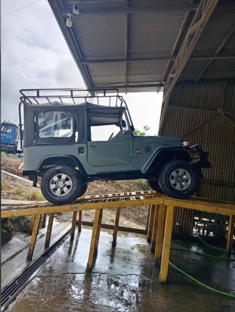 Toyota Land Cruiser 1980 4x4 – Santa Teresa Costa Rica