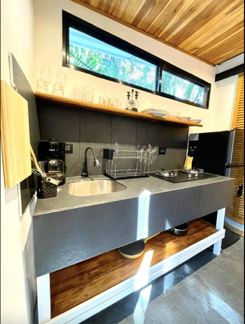 Apartamento 1 Habitación Moderno en Santa Teresa Costa Rica – Alquiler