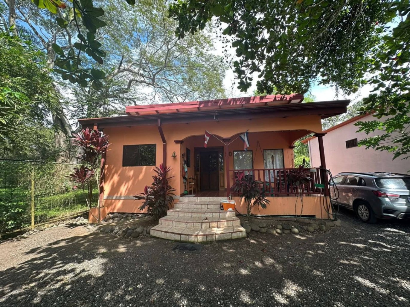 Casa en venta cerca de Jaco Costa Rica 2 habitaciones equipada