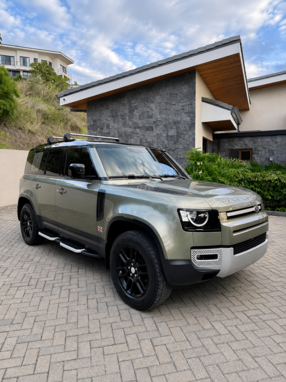 Land Rover Defender 110 2023