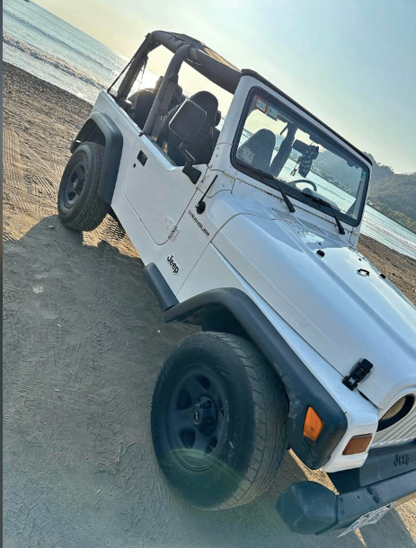 Jeep Wrangler 4x4 en venta Jacó Costa Rica | Convertible, automático, ideal playa