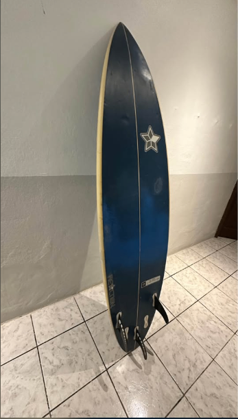 Tabla de Surf 6’8” 36L con Quillas – Santa Teresa / Cóbano Costa Rica