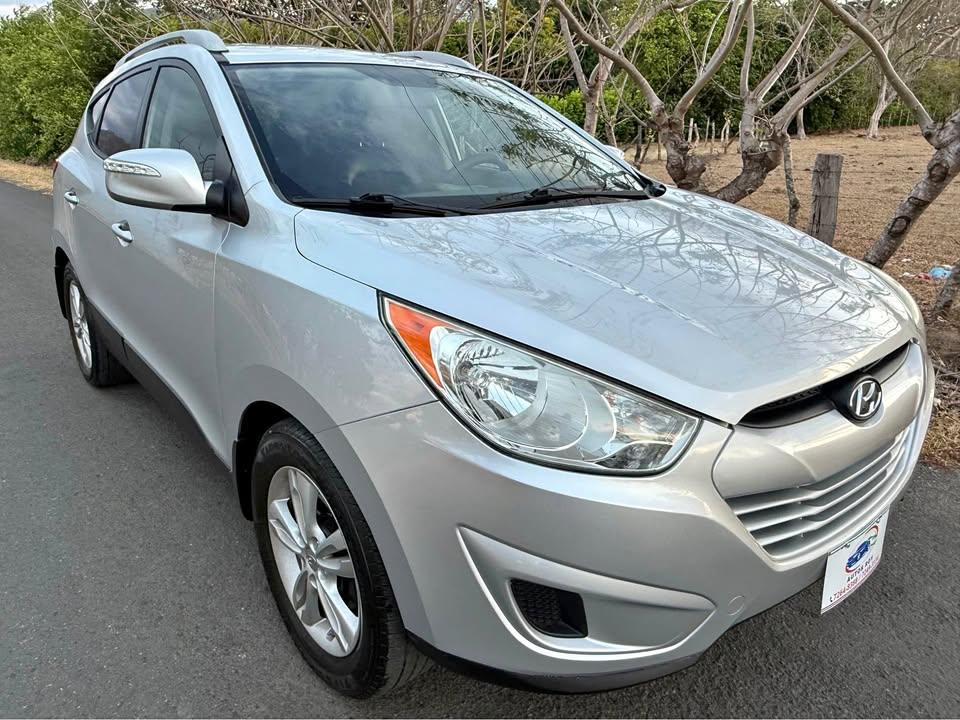 Hyundai Tucson 2012 4x4 automático en venta Santa Cruz