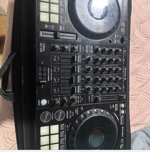 Controlador DJ Pioneer DDJ-1000 en Venta - Tamarindo