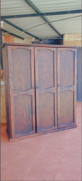 Armario grande de madera en venta – Jacó Costa Rica