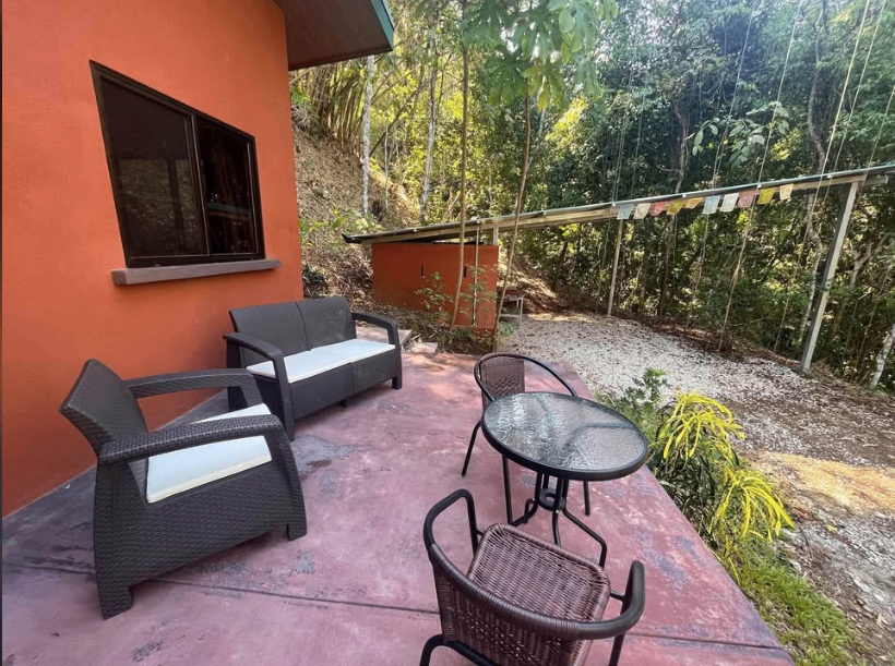Casa 2 habitaciones en alquiler – rodeada de naturaleza – Cóbano