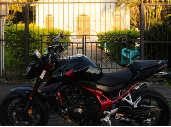 Honda CB750 Hornet 2023 en Venta – Full Extras - Tamarindo