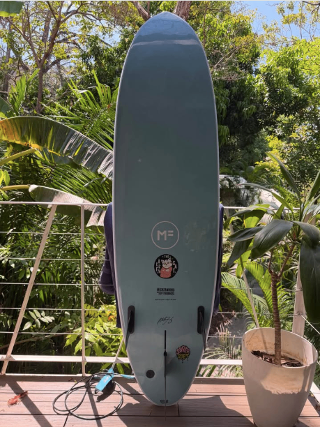 Tabla de surf Mick Fanning 7’6” – ideal principiantes – Cóbano