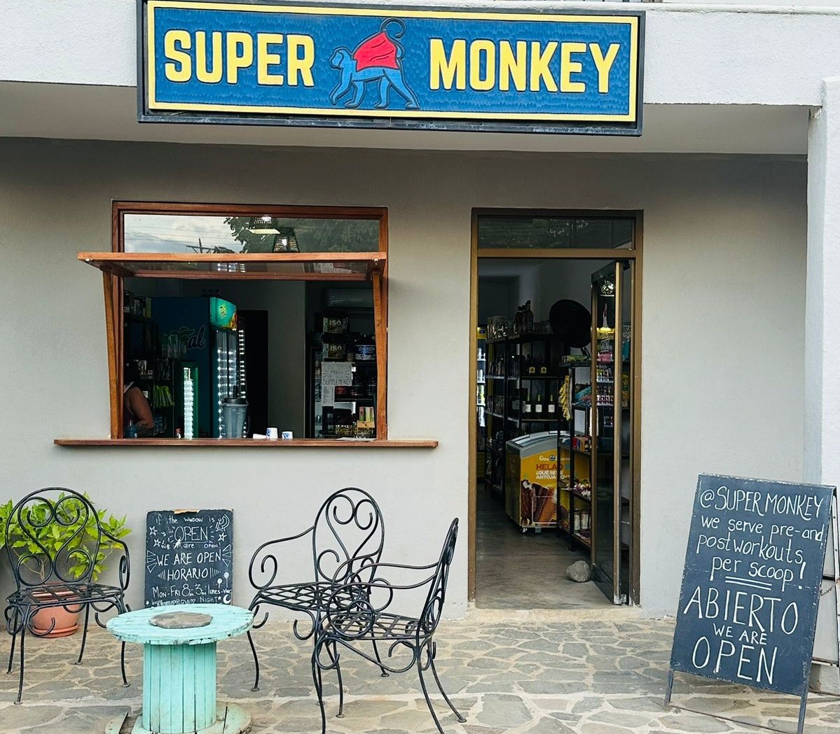 Oportunidad Única de Negocio en el Centro de Tamarindo