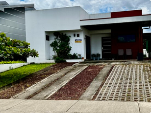 Modern 2-Bedroom Home for Sale with Pool Access in Grecia, Costa Rica