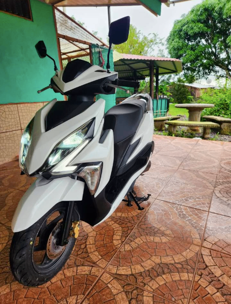 Honda Elite scooter en venta – al día – Jacó Costa Rica