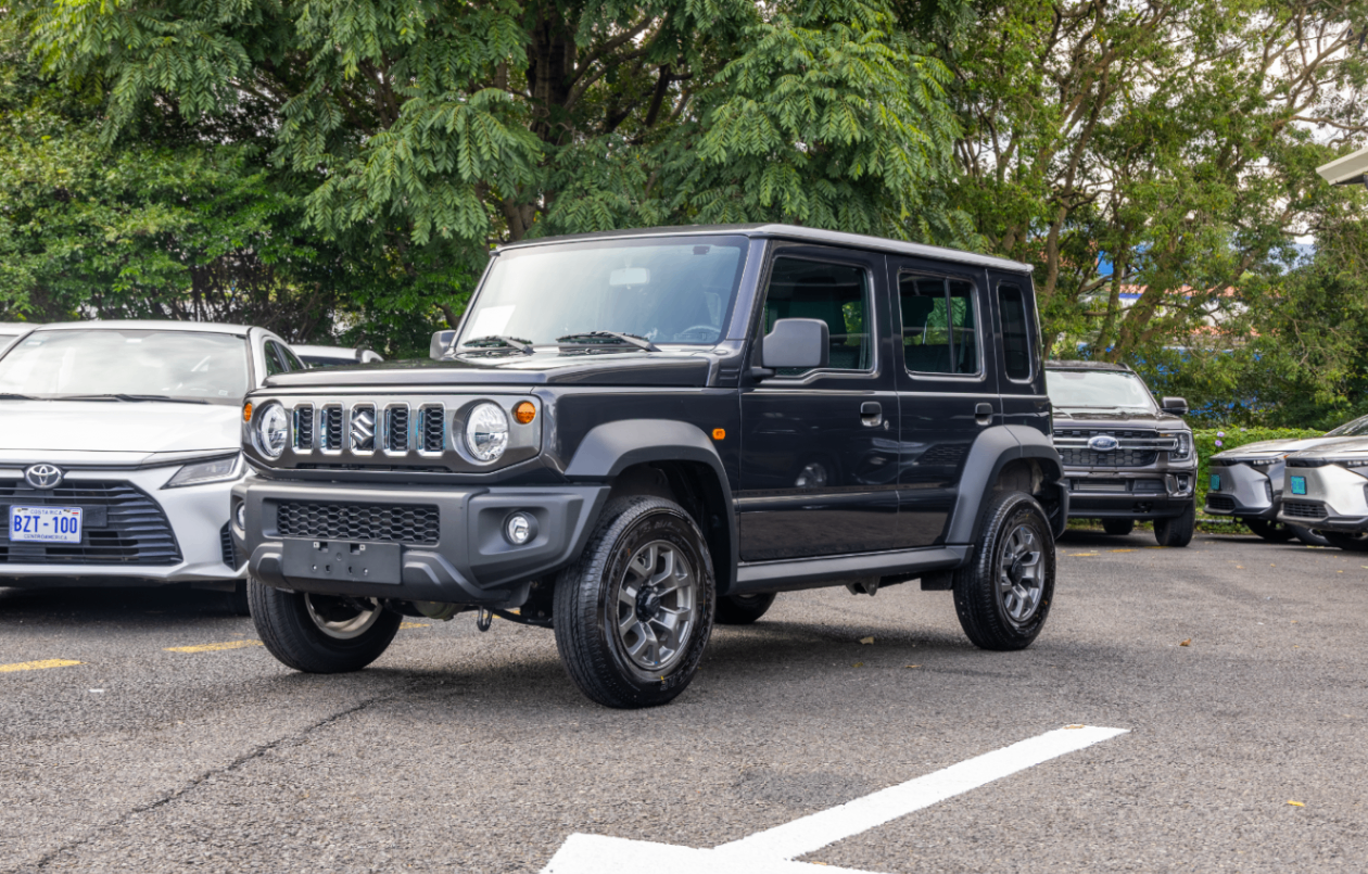 Compact 4x4 Rental in Costa Rica | Automatic 4 Passengers