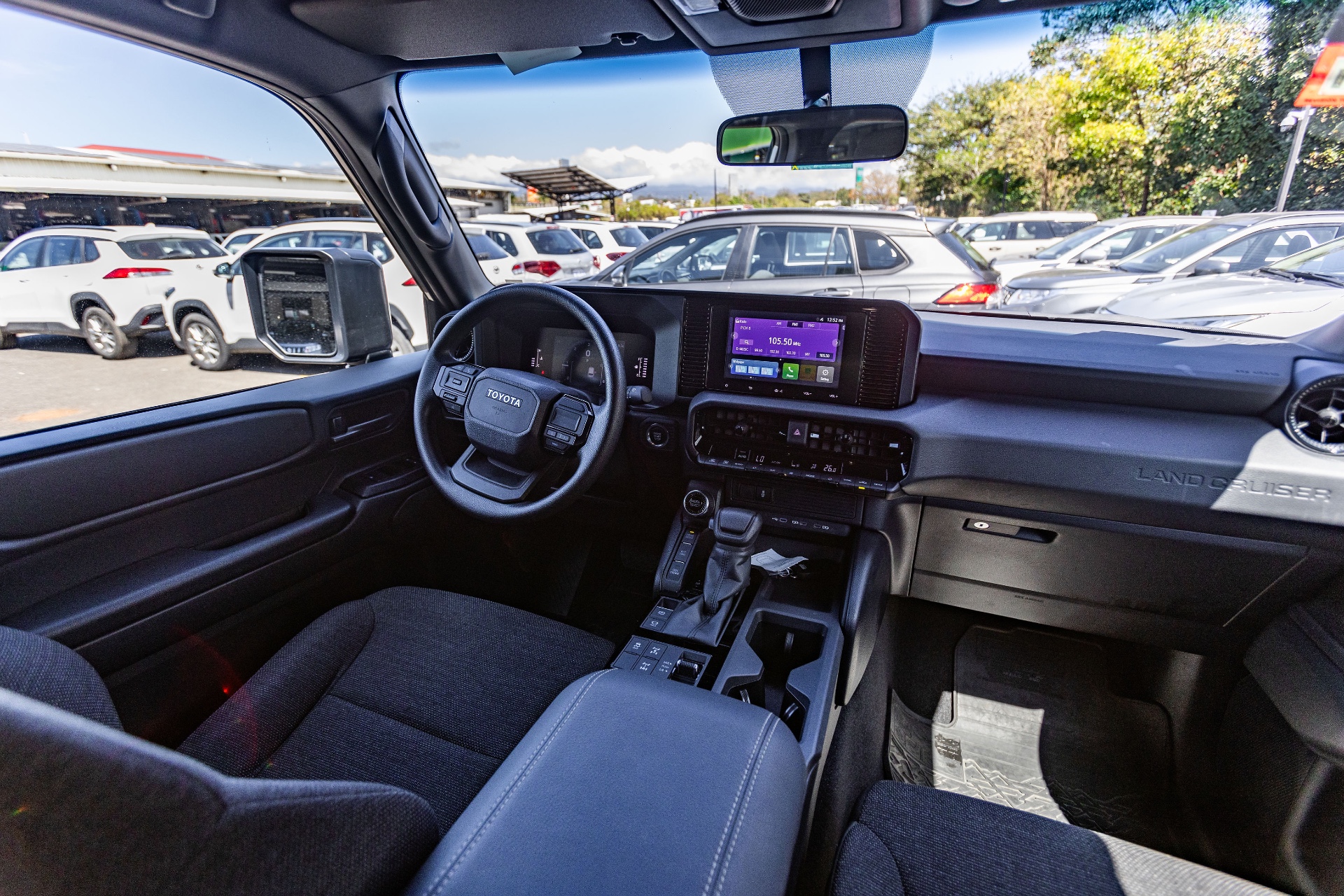 Premium SUV Rental in Costa Rica | Automatic 7 Passengers