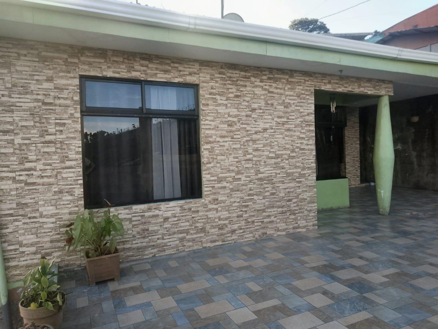 CASA EN VENTA EN LA FLOR DE PARAÍSO