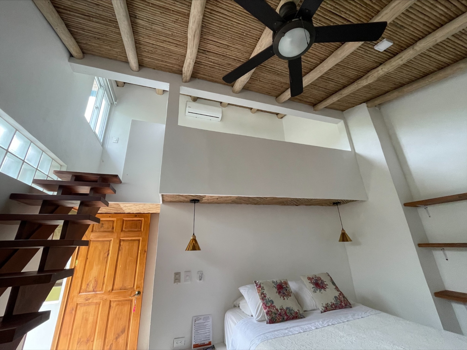 Habitación tipo loft con balcón en Dreamcatcher Santa Teresa