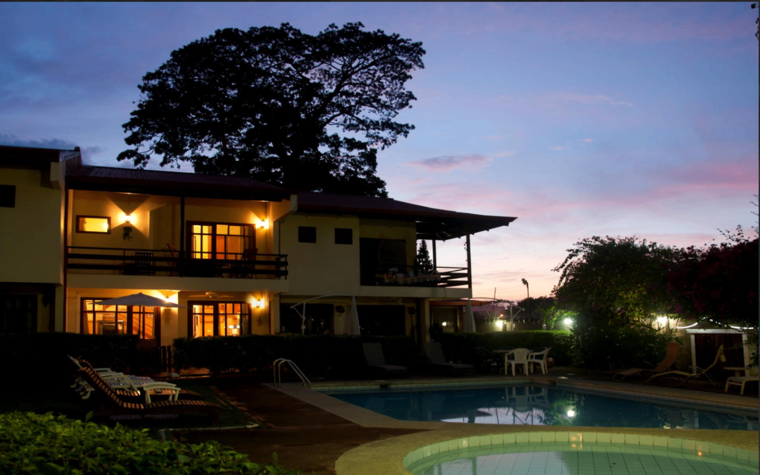 3 Bedroom Townhouse for Rent in Jacó Costa Rica | Pool, Walk to Beach 
