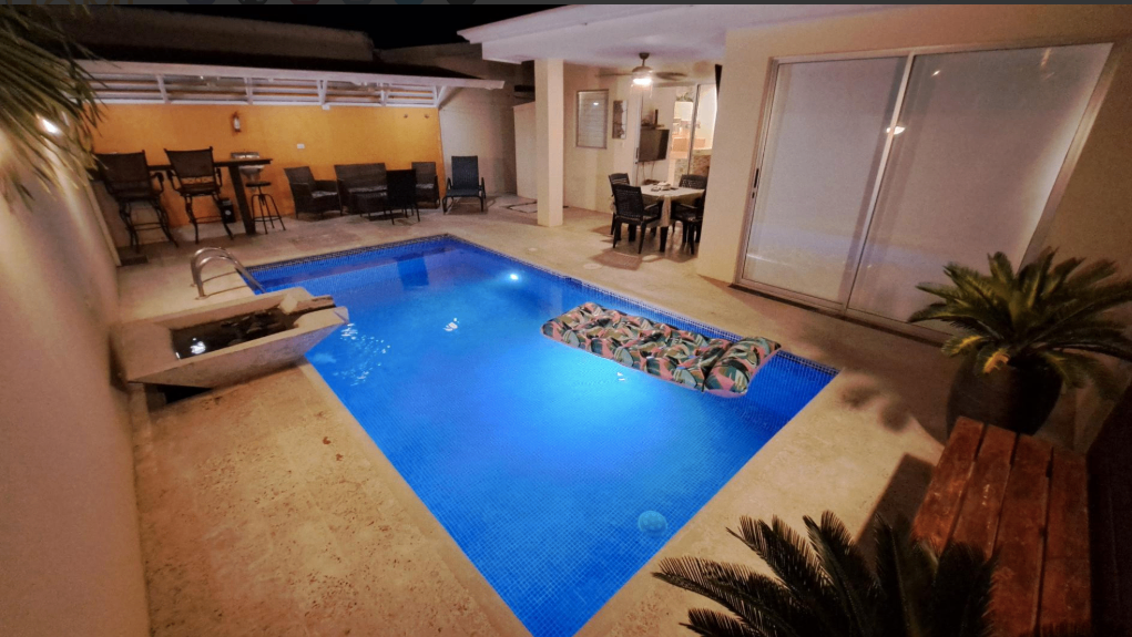 2BR Villa with Private Pool near Playa Herradura – Malaga Herradura 