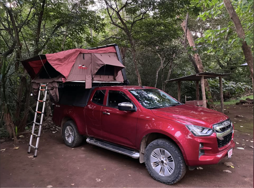 Isuzu DMAX 3.0 2021 4x4 con equipo camping completo – Jacó Costa Rica