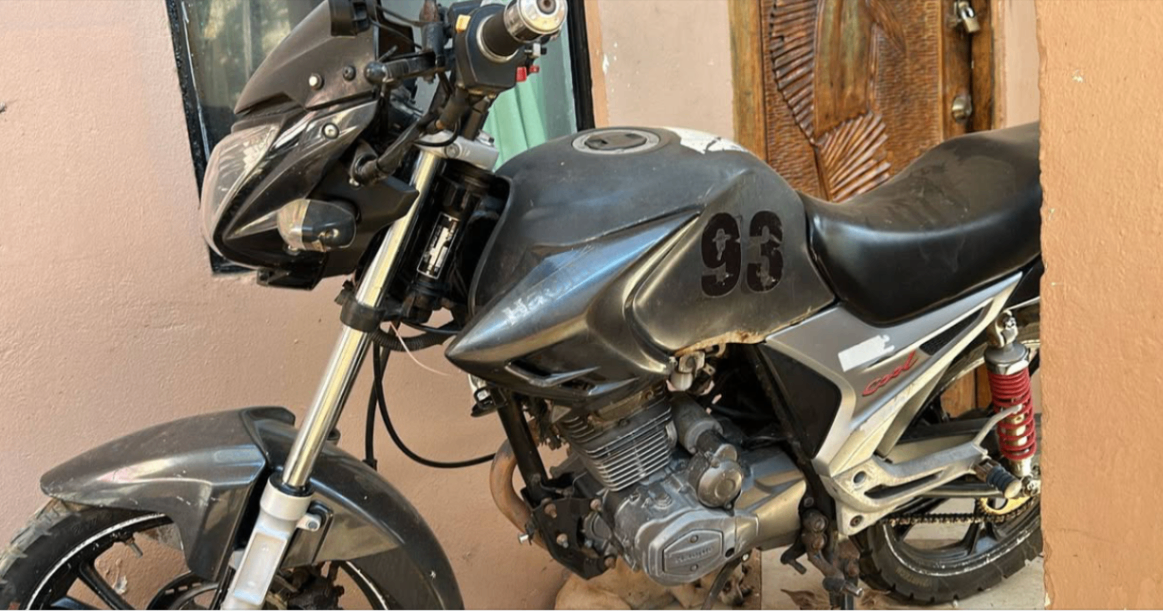 Se Vende moto – Con Placa y Papeles al Día, Excelente - TAMARINDO