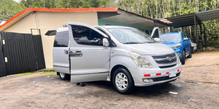 Hyundai Gran Starex 2009 diésel 12 pasajeros en venta Jaco