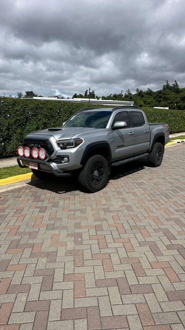 Toyota Tacoma 2016 TRDSport/Off-Road Color Gris