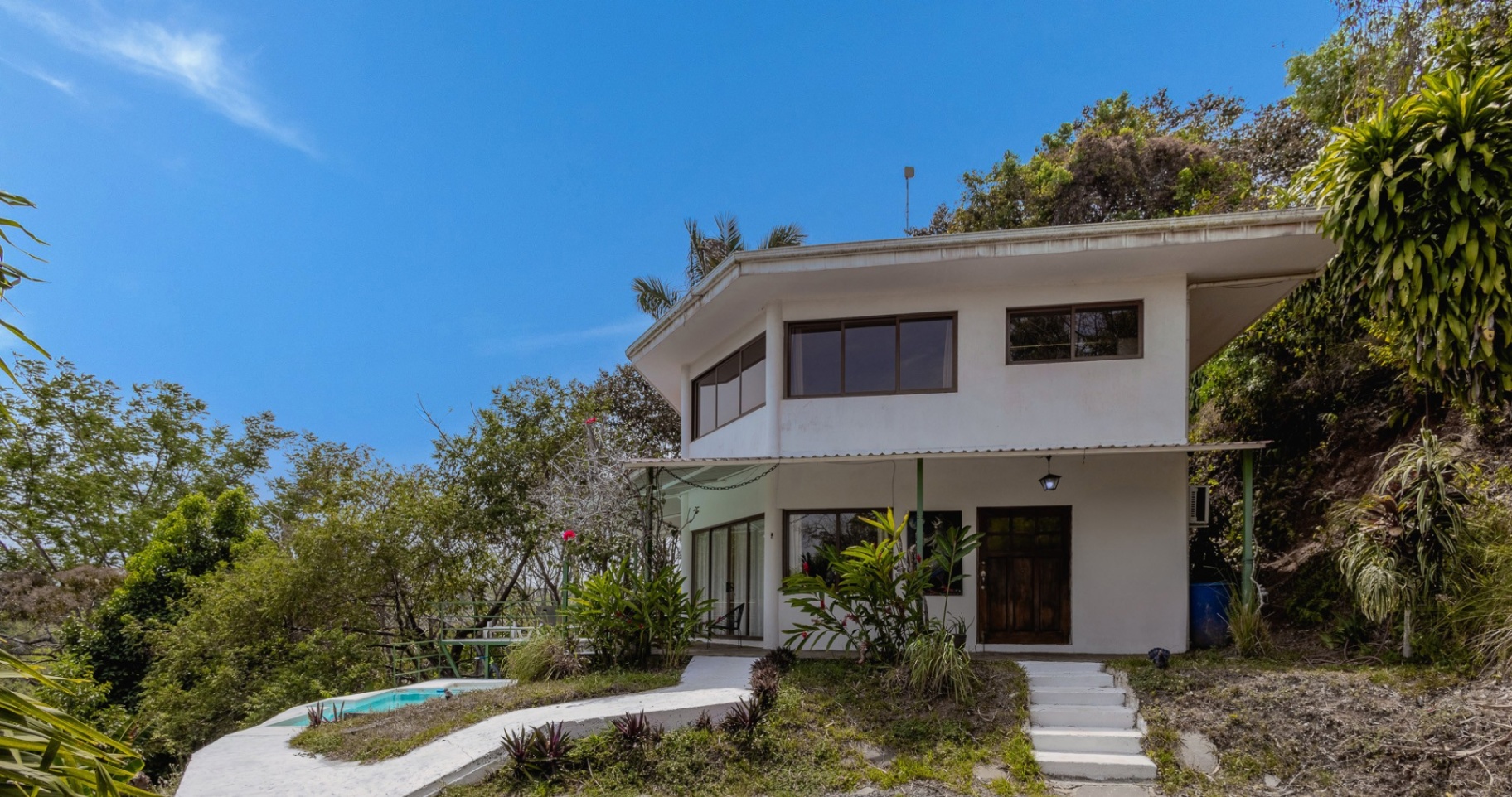 Propiedad en la selva con vistas al Océano en venta