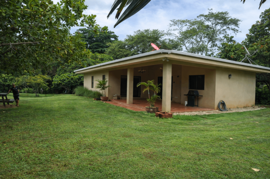 Casa de 150 m² en Lote de 8.800 m² en Potrero, Cerca de Flamingo