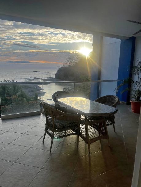 Condominio frente al mar 2 habitaciones con vista panorámica – Jacó CR