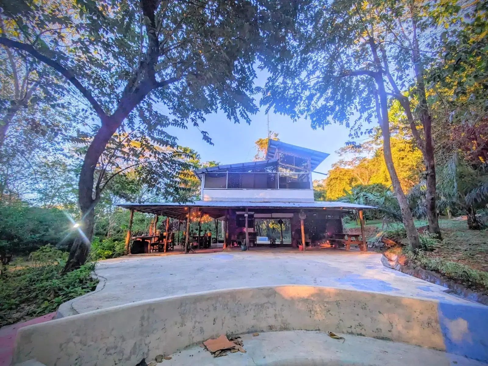 Terreno mixto de 3,100 m² | Casa Bohemia + Área de Eventos 