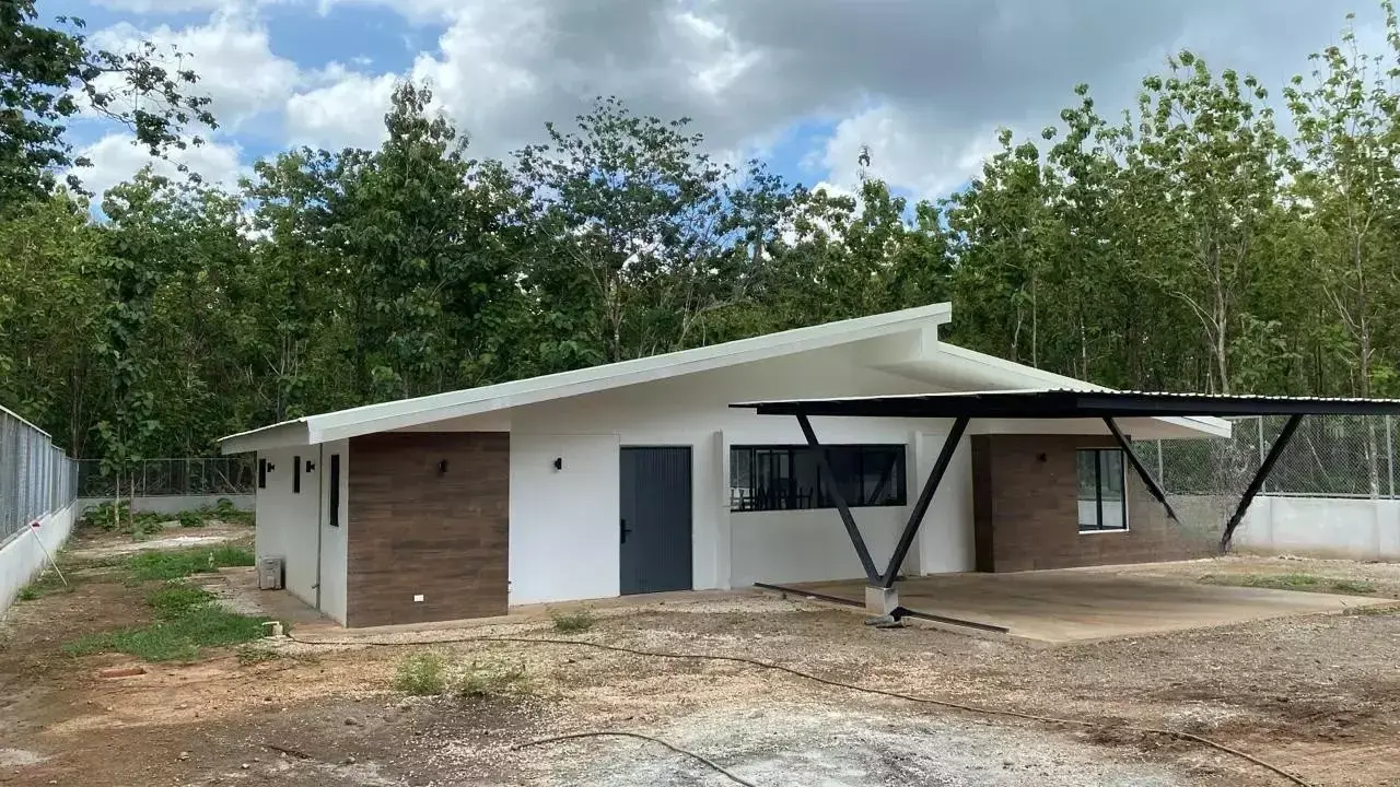 Beautiful Home in San José de Pinilla