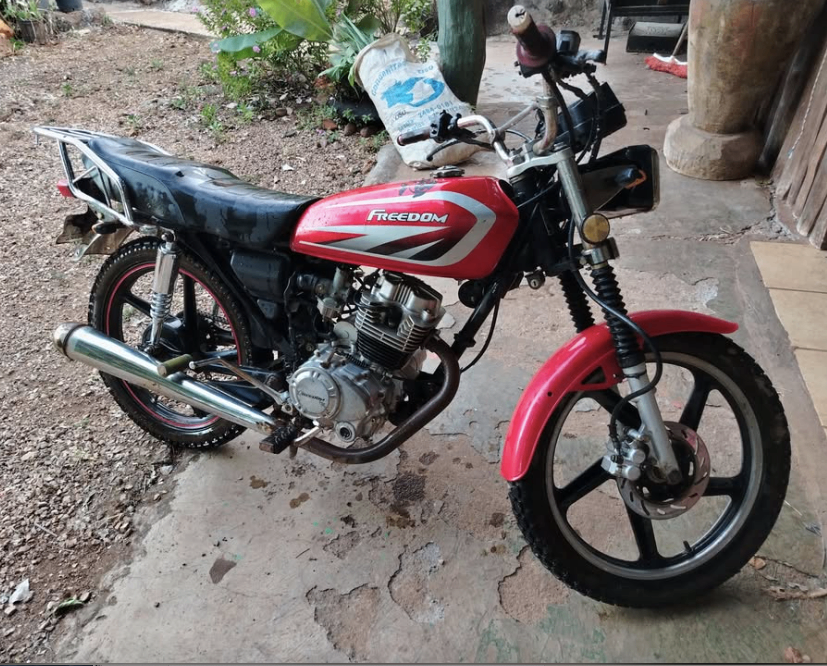 Moto ZS 150cc – Santa Teresa Costa Rica