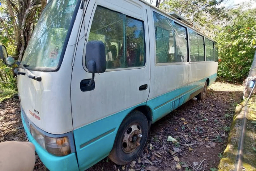 Toyota Coaster 2000 Casa Bus – motorhome diesel con panel solar 