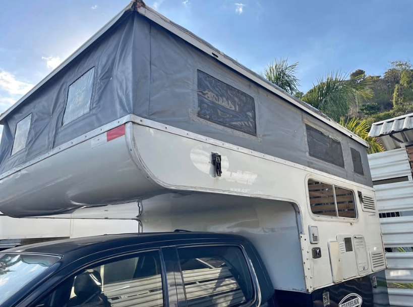 Camper pop-up para pickup con cama queen – Jacó Costa Rica