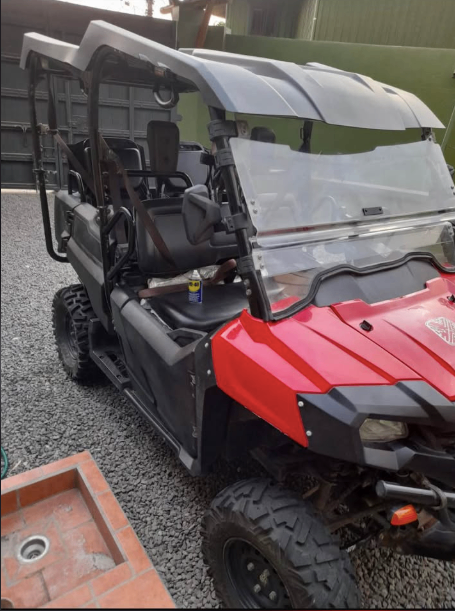 Honda Pioneer 4x4 en venta Santa Teresa Costa Rica | 4 pasajeros