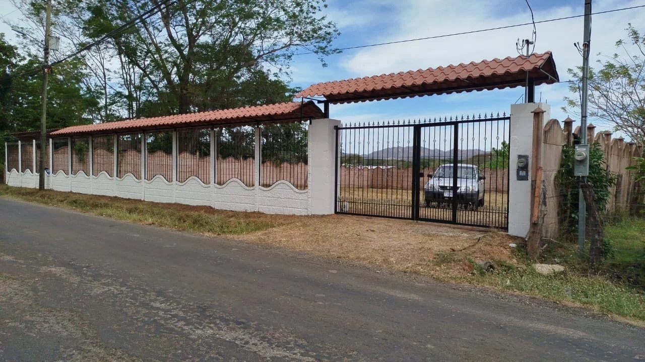 Lote privado listo para construir en Portegolpe, a min. de la playa