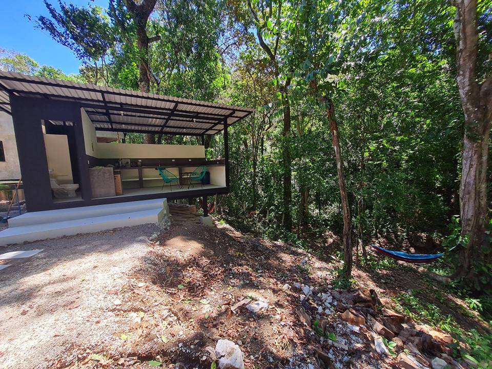 Estudio privado en la jungla cerca de la playa