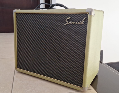 Amplificador para bajo, Samick