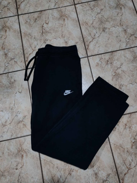 Pantalón Nike básico talla L (sin jogger) – Jacó Costa Rica