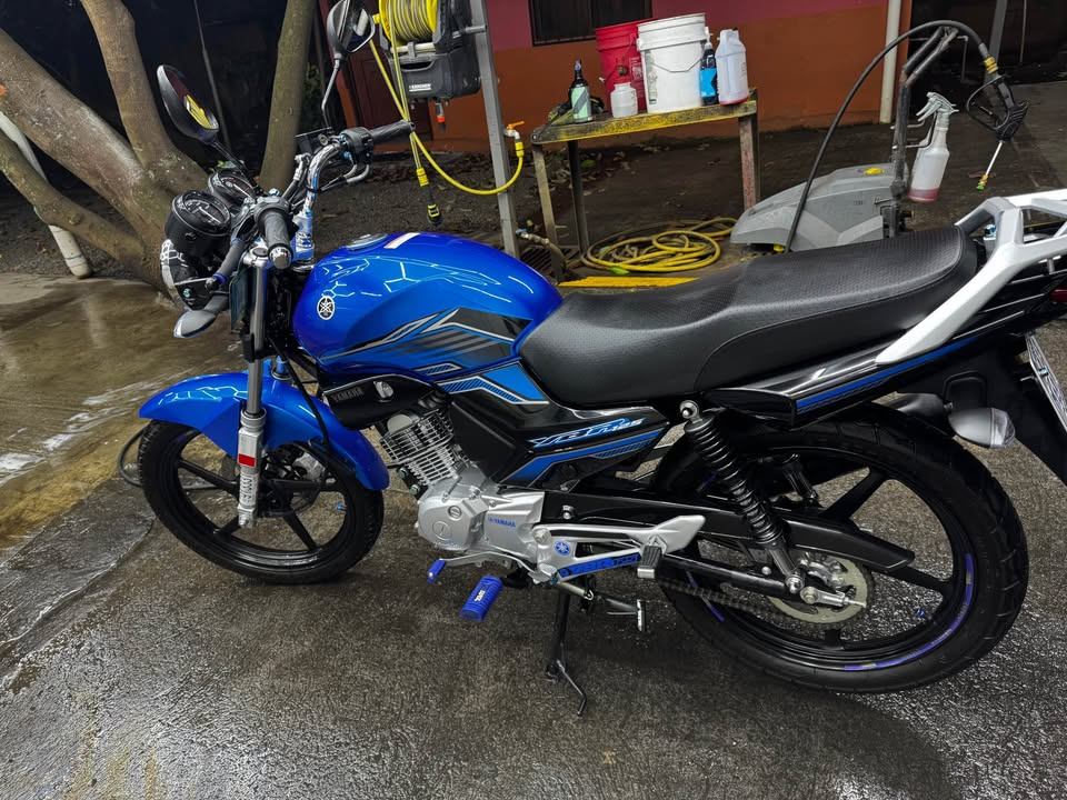 Busco carro – Cambio Yamaha YBR 2025 casi nueva