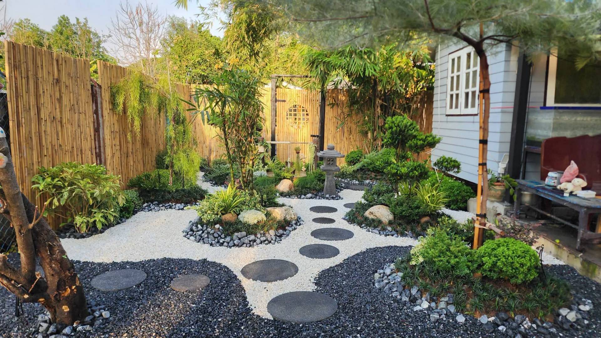 Landscaping (jardines) 
