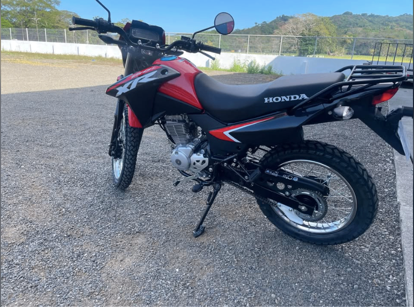 Honda XL150 2026 casi nueva 1,500 km con garantía – Jacó Costa Rica