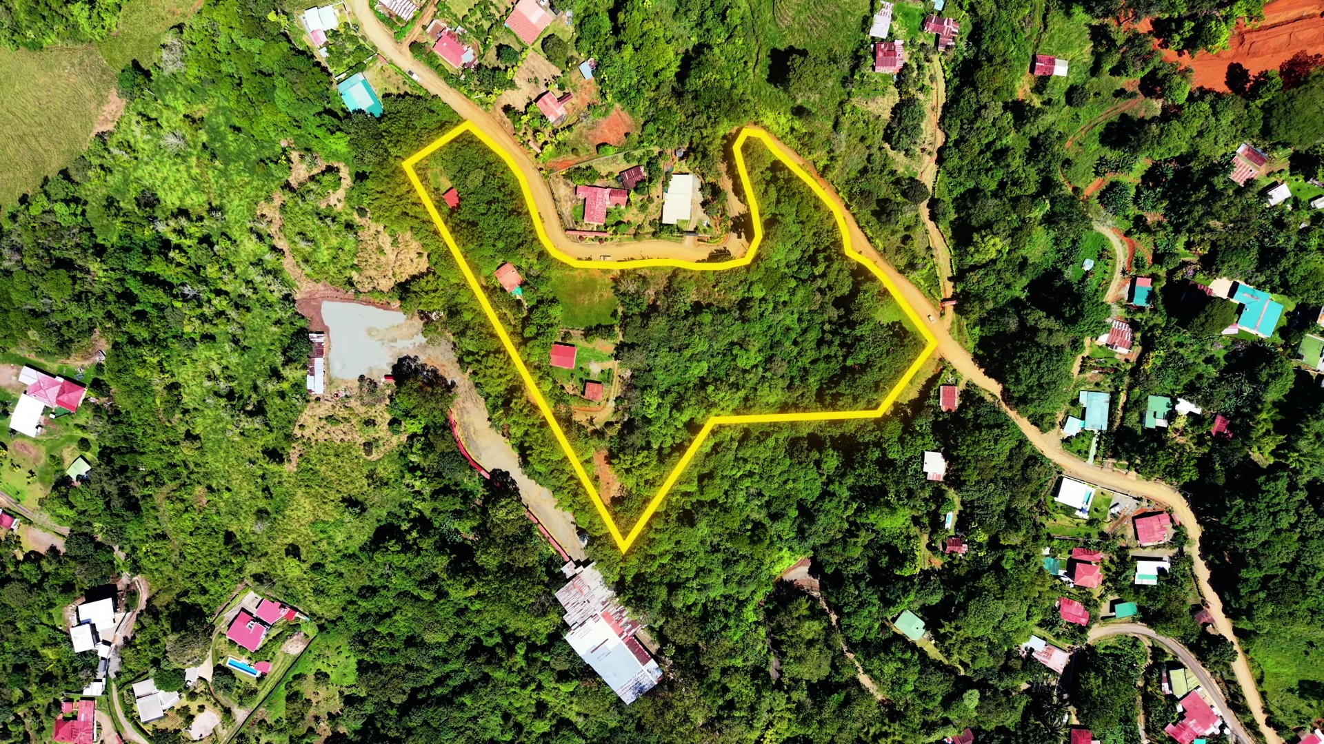 SE VENDE FINCA CON INGRESOS ACTIVOS Y POTENCIAL TURISTICO EN PEREZ ZEL