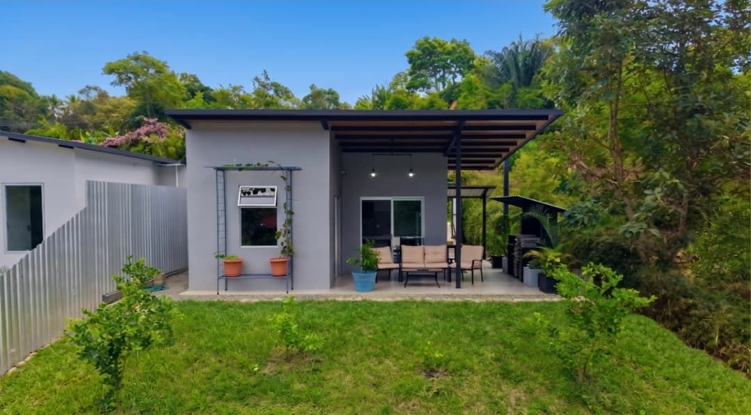 Casa Amueblada en Venta en Pedregoso, Pérez Zeledón con Jacuzzi