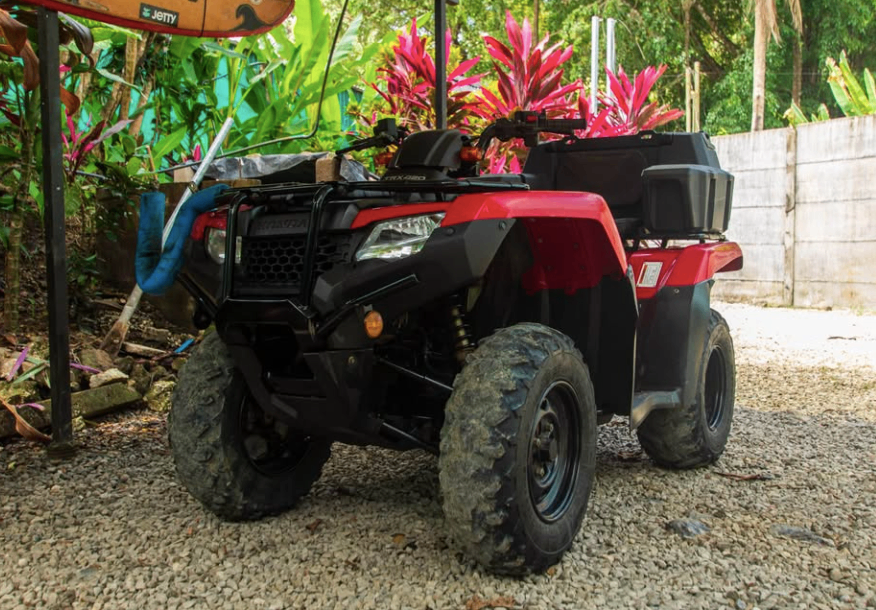 ATV Honda 420cc con rack de surf – Alquiler en Santa Teresa