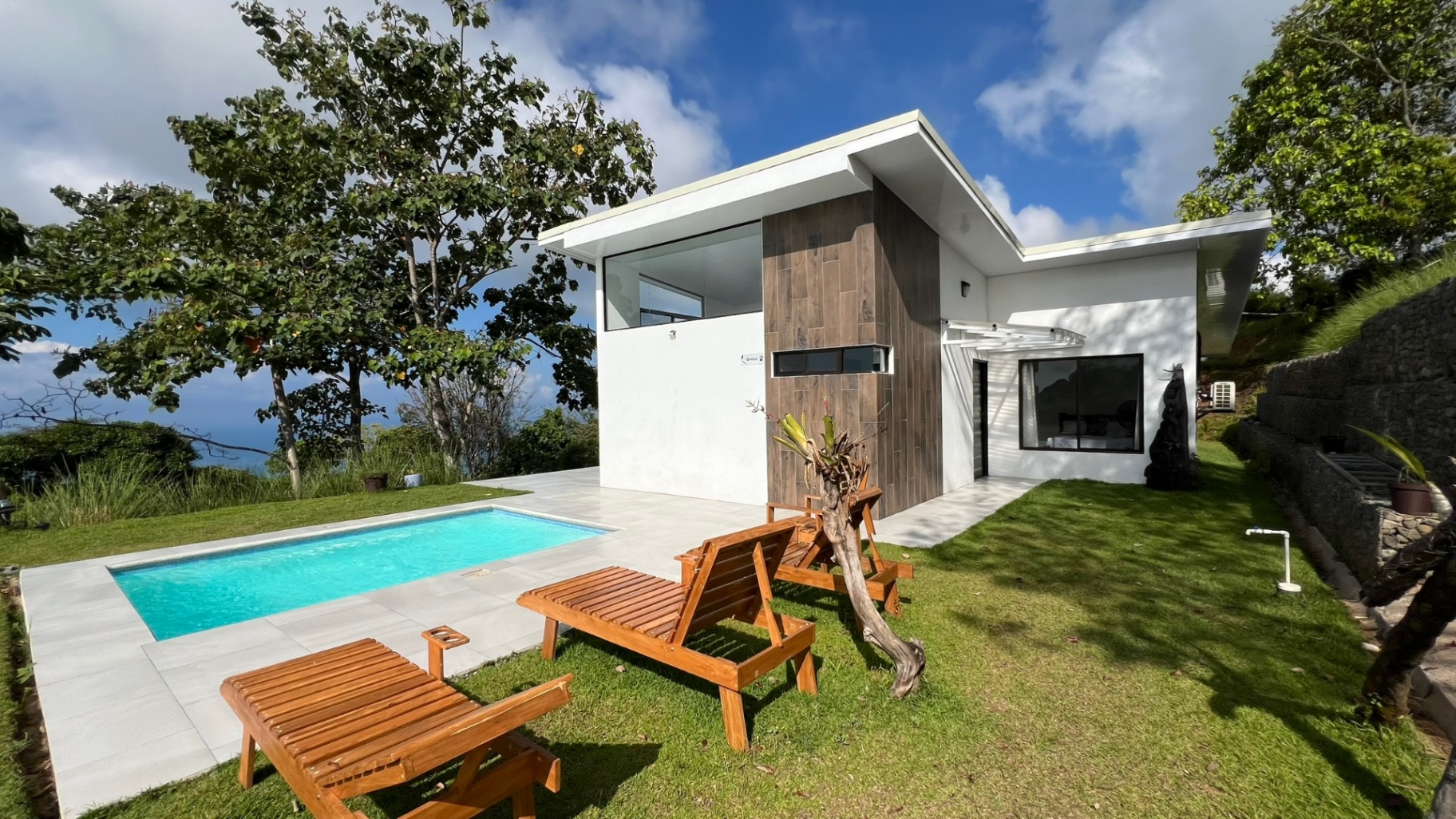 Villa Quetzal Uvita, Impresionante villa con piscina y vista al Oceano